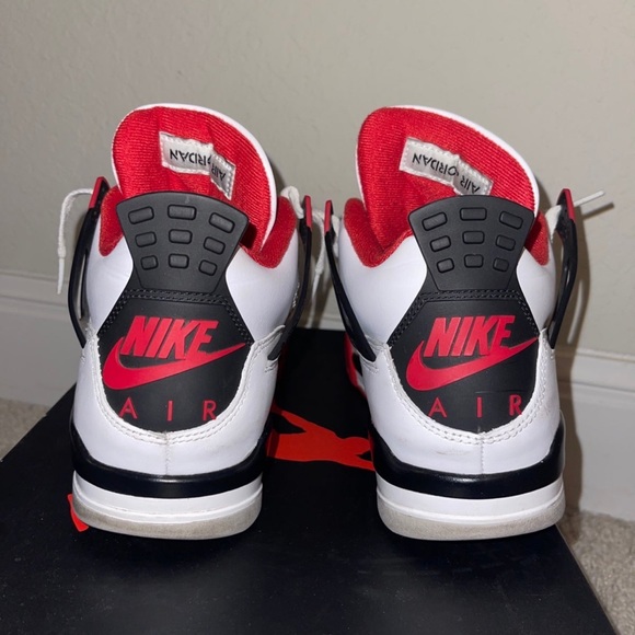 Fire Red Jordan 4 Retro - Picture 2 of 6